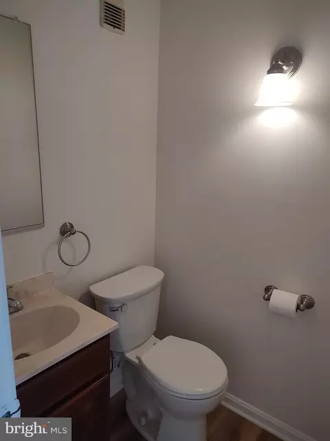 Bath - 1256 Masters, Arnold, MD 21012 photo 2 of 2
