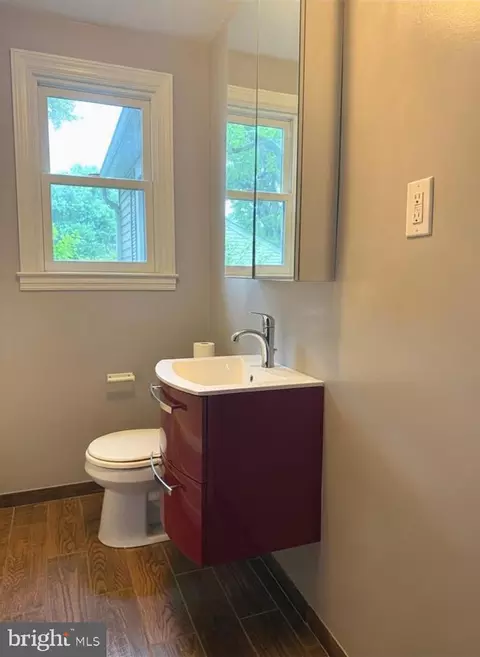 Bath - 312 Townsend Ave, Baltimore, MD 21225 photo 1 of 1