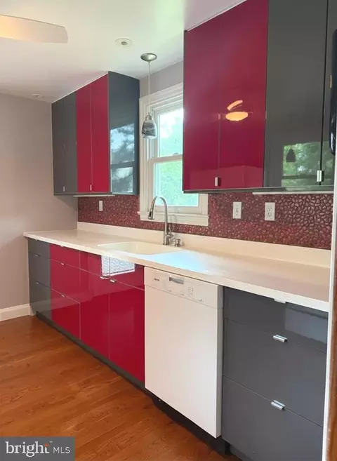 Kitchen - 312 Townsend Ave, Baltimore, MD 21225 photo 2 of 3