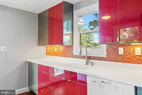 Kitchen - 312 Townsend Ave, Baltimore, MD 21225 photo 3 of 3