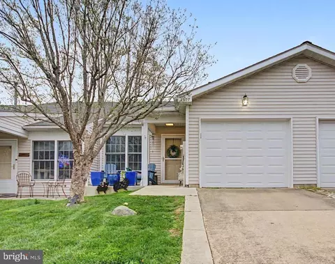 2607 Compass Dr, Annapolis, MD 21401