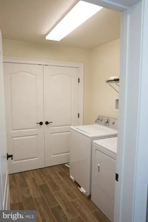 8046 Forest Glen Dr, Pasadena, MD 21122 photo 33
