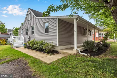 1623 Riverdale Dr, Edgewater, MD 21037
