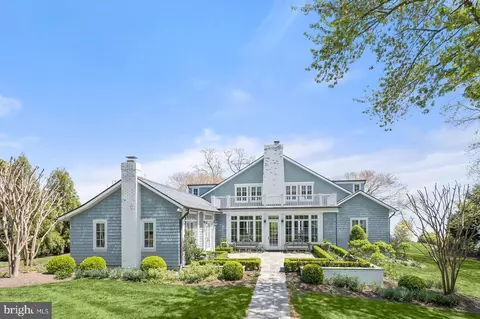 817 Broadwater Way, Gibson Island, MD 21056