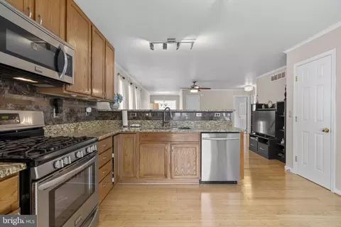 Kitchen - 8057 Mayer Ave, Pasadena, MD 21122 photo 3 of 3
