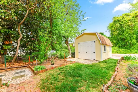 Exterior - 1786 Chesapeake Pl, Pasadena, MD 21122 photo 3 of 11
