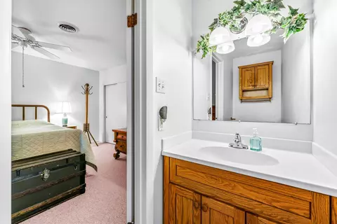 Bath - 1786 Chesapeake Pl, Pasadena, MD 21122 photo 1 of 3