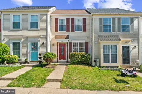 547 Dahlgreen Rd, Glen Burnie, MD 21061