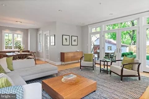 Living - 103 Mckendree Ave, Annapolis, MD 21401 photo 5 of 5