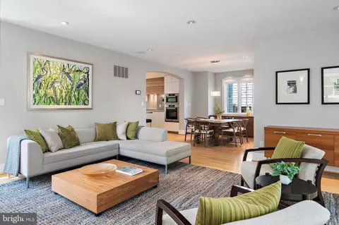 Living - 103 Mckendree Ave, Annapolis, MD 21401 photo 4 of 5