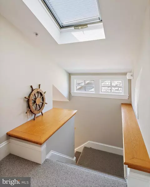 Entry Way - 103 Mckendree Ave, Annapolis, MD 21401 photo 6 of 6