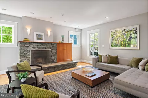 Living - 103 Mckendree Ave, Annapolis, MD 21401 photo 3 of 5
