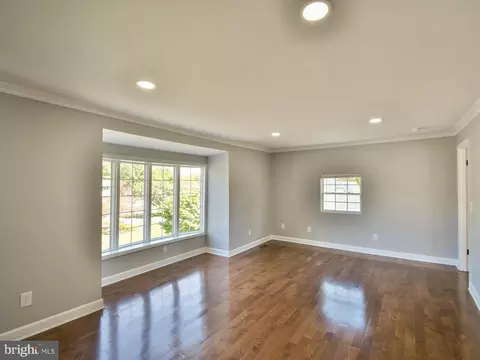Living - 8139 Windmill Ct, Severn, MD 21144 photo 1 of 4