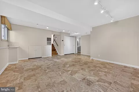 Living - 103 Wainwright Dr, Annapolis, MD 21401 photo 7 of 7