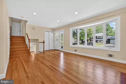 Living - 103 Wainwright Dr, Annapolis, MD 21401 photo 1 of 7