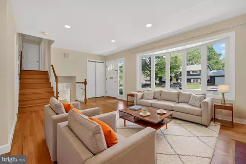 Living - 103 Wainwright Dr, Annapolis, MD 21401 photo 4 of 7