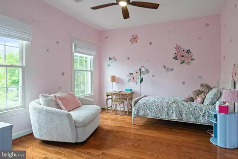 Bedroom - 732 Pearson Point Pl, Annapolis, MD 21401 photo 3 of 8
