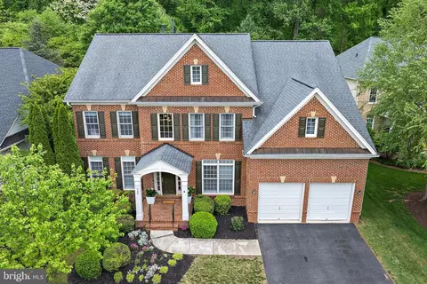 Exterior - 732 Pearson Point Pl, Annapolis, MD 21401 photo 9 of 11