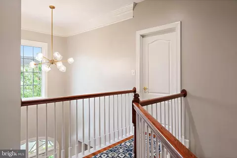 Entry Way - 732 Pearson Point Pl, Annapolis, MD 21401 photo 11 of 11