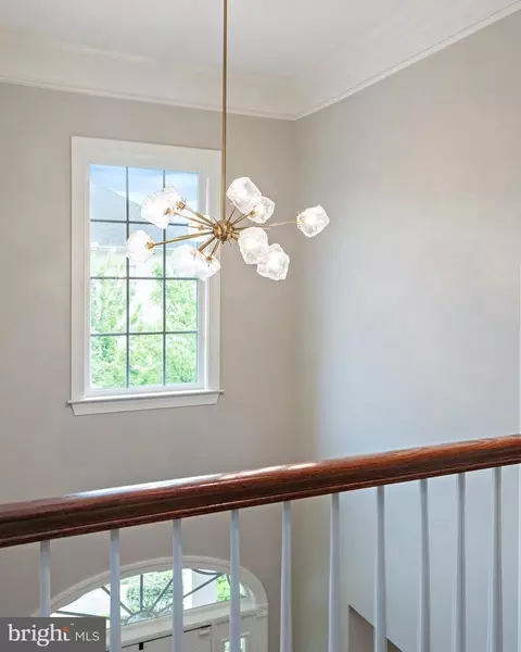 Entry Way - 732 Pearson Point Pl, Annapolis, MD 21401 photo 9 of 11
