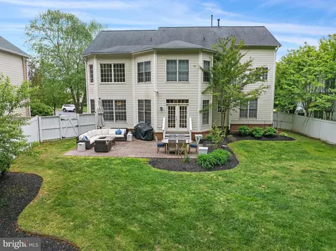 Exterior - 732 Pearson Point Pl, Annapolis, MD 21401 photo 7 of 11