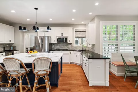 Kitchen - 732 Pearson Point Pl, Annapolis, MD 21401 photo 7 of 10