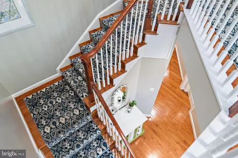 Entry Way - 732 Pearson Point Pl, Annapolis, MD 21401 photo 7 of 11