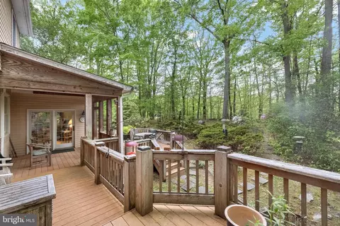 Exterior - 1812 Crosspointe Dr, Annapolis, MD 21401 photo 7 of 7