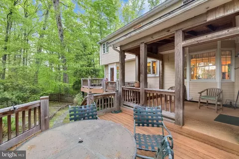 Exterior - 1812 Crosspointe Dr, Annapolis, MD 21401 photo 2 of 7