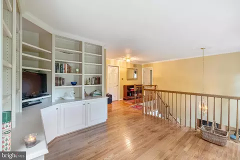 Entry Way - 1812 Crosspointe Dr, Annapolis, MD 21401 photo 1 of 2