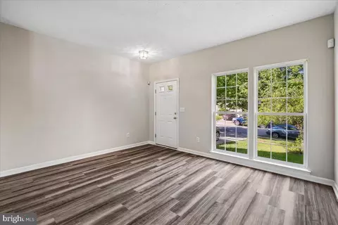 Living - 3220 Orient Fishtail Rd, Laurel, MD 20724 photo 1 of 6