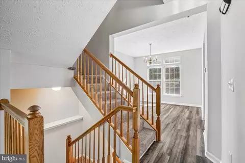 Entry Way - 3220 Orient Fishtail Rd, Laurel, MD 20724 photo 5 of 9