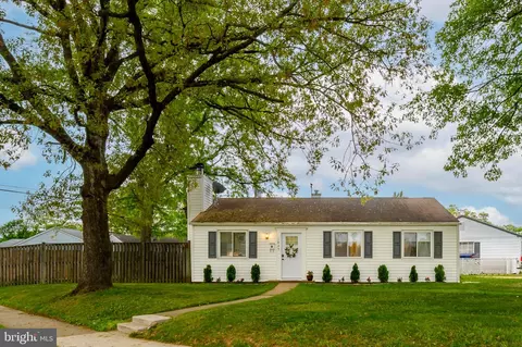 1825 Maltravers Rd, Glen Burnie, MD 21060