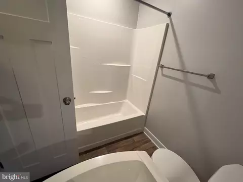 Bath - 7638 4th St, Pasadena, MD 21122 photo 3 of 3
