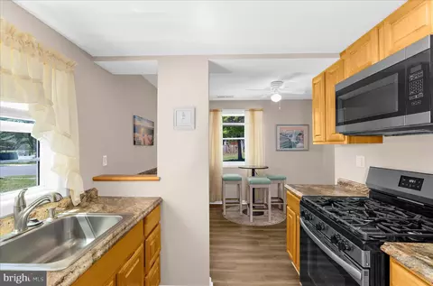 Kitchen - 137 Arundel Rd, Pasadena, MD 21122 photo 4 of 4