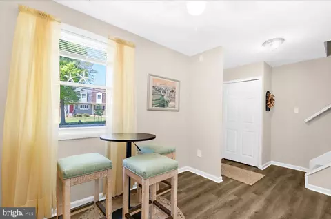 Entry Way - 137 Arundel Rd, Pasadena, MD 21122 photo 2 of 2
