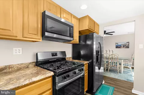 Kitchen - 137 Arundel Rd, Pasadena, MD 21122 photo 3 of 4
