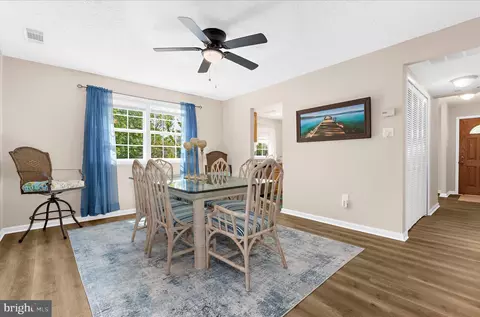 Dining - 137 Arundel Rd, Pasadena, MD 21122 photo 3 of 4