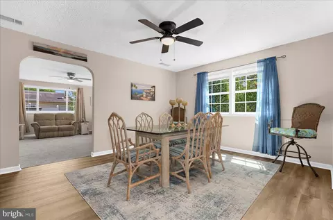 Dining - 137 Arundel Rd, Pasadena, MD 21122 photo 2 of 4