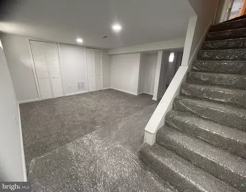 Entry Way - 401 Forest Vw, Linthicum Heights, MD 21090 photo 5 of 13