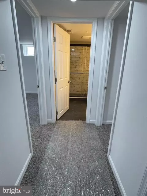 Entry Way - 401 Forest Vw, Linthicum Heights, MD 21090 photo 3 of 13