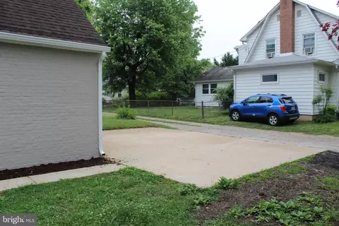 Exterior - 401 Forest Vw, Linthicum Heights, MD 21090 photo 11 of 13
