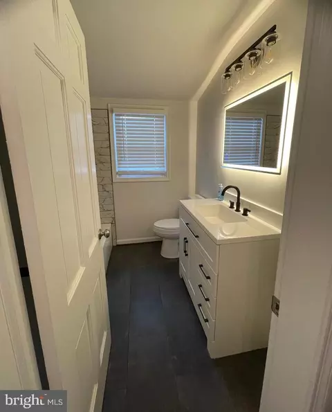 Entry Way - 401 Forest Vw, Linthicum Heights, MD 21090 photo 1 of 13