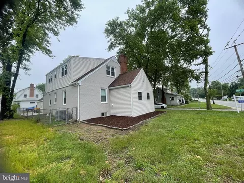 Exterior - 401 Forest Vw, Linthicum Heights, MD 21090 photo 9 of 13