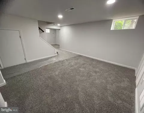 Living - 401 Forest Vw, Linthicum Heights, MD 21090 photo 5 of 6