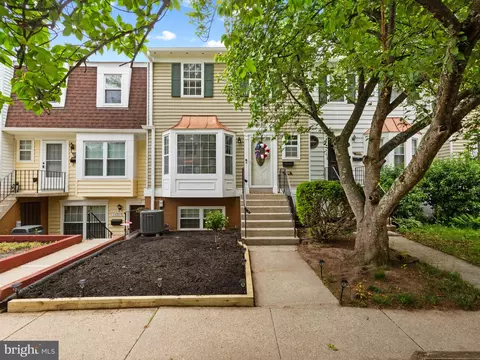 1488 Orleans Ct, Crofton, MD 21114