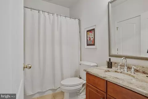 Bath - 905 Cornell Ave, Annapolis, MD 21401 photo 5 of 5
