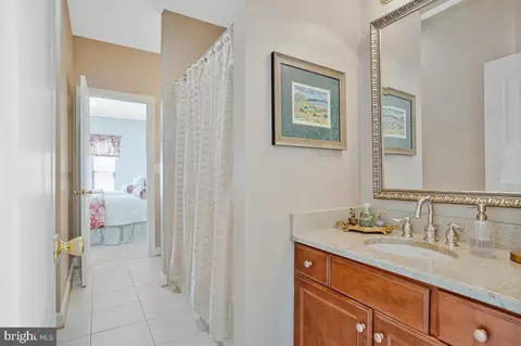 Bath - 905 Cornell Ave, Annapolis, MD 21401 photo 3 of 5