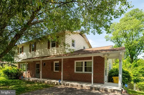 536 Williamsburg Ln, Odenton, MD 21113