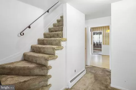 Entry Way - 536 Williamsburg Ln, Odenton, MD 21113 photo 1 of 3